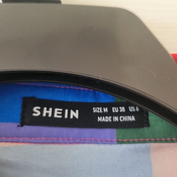 Colorful cropped button up - Picture 2 of 4